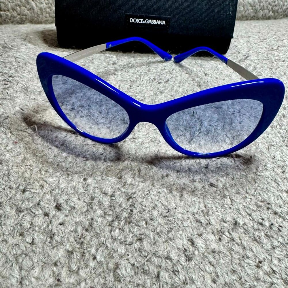 Dolce & Gabbana Blue Cat-Eye Sunglasses DG4307-B - Picture 5 of 6